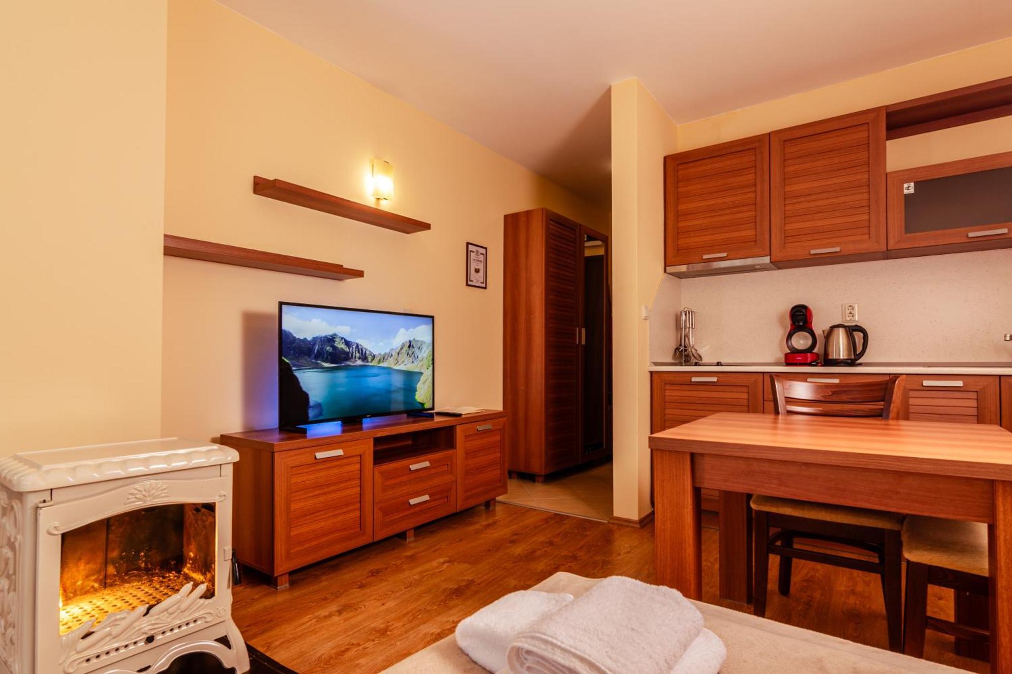 Studio By Mountain Lakes Ezerovo  Luaran gambar